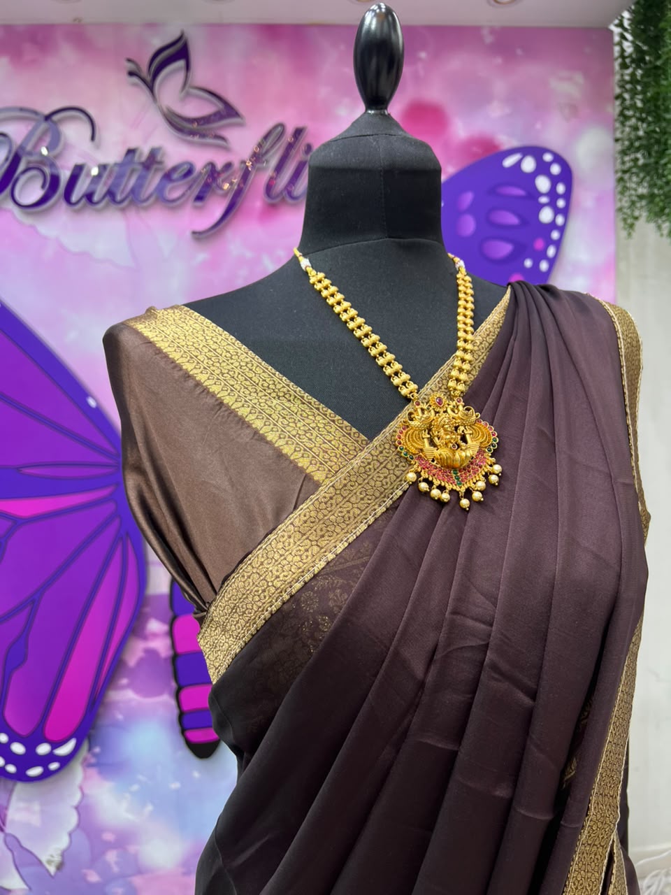Chocolate Brown Kerala Style Davani Set
