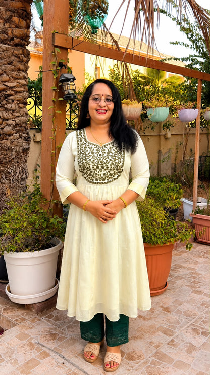 Premium onam Kurti Set